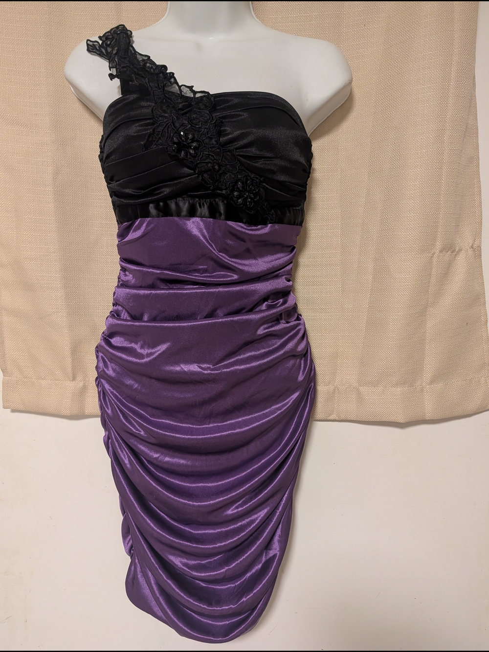 B. Smart Black and Purple One-Shoulder Ruched Dress Embroidered Strap